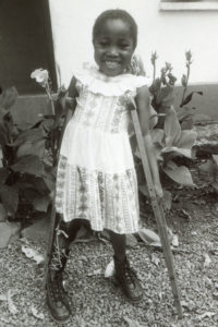 Petit enfant avec appareillage