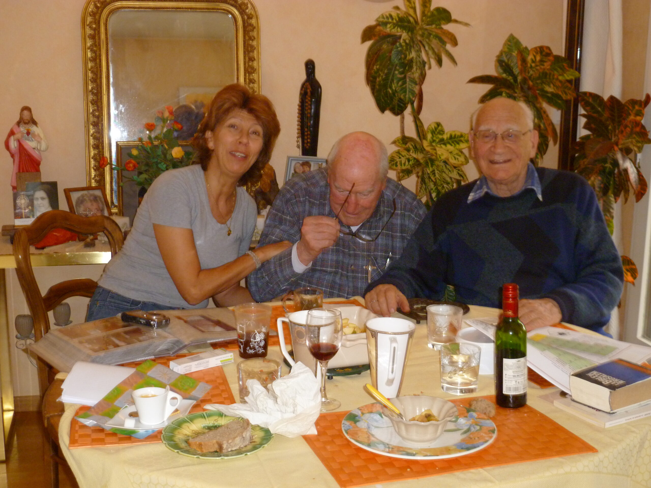 MONIQUE ET LES FRERES